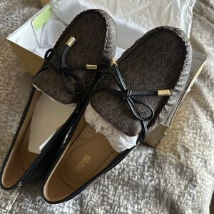 Brand New. Michael Kors size 9.5